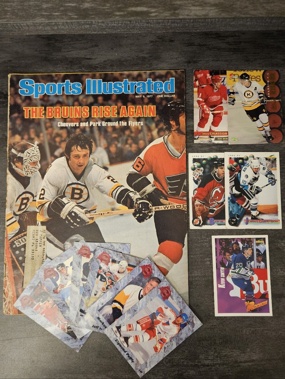 Vintage NHL Bundle: 1977 Sports Illustrated Bruins Cover + 90s Hockey Cards